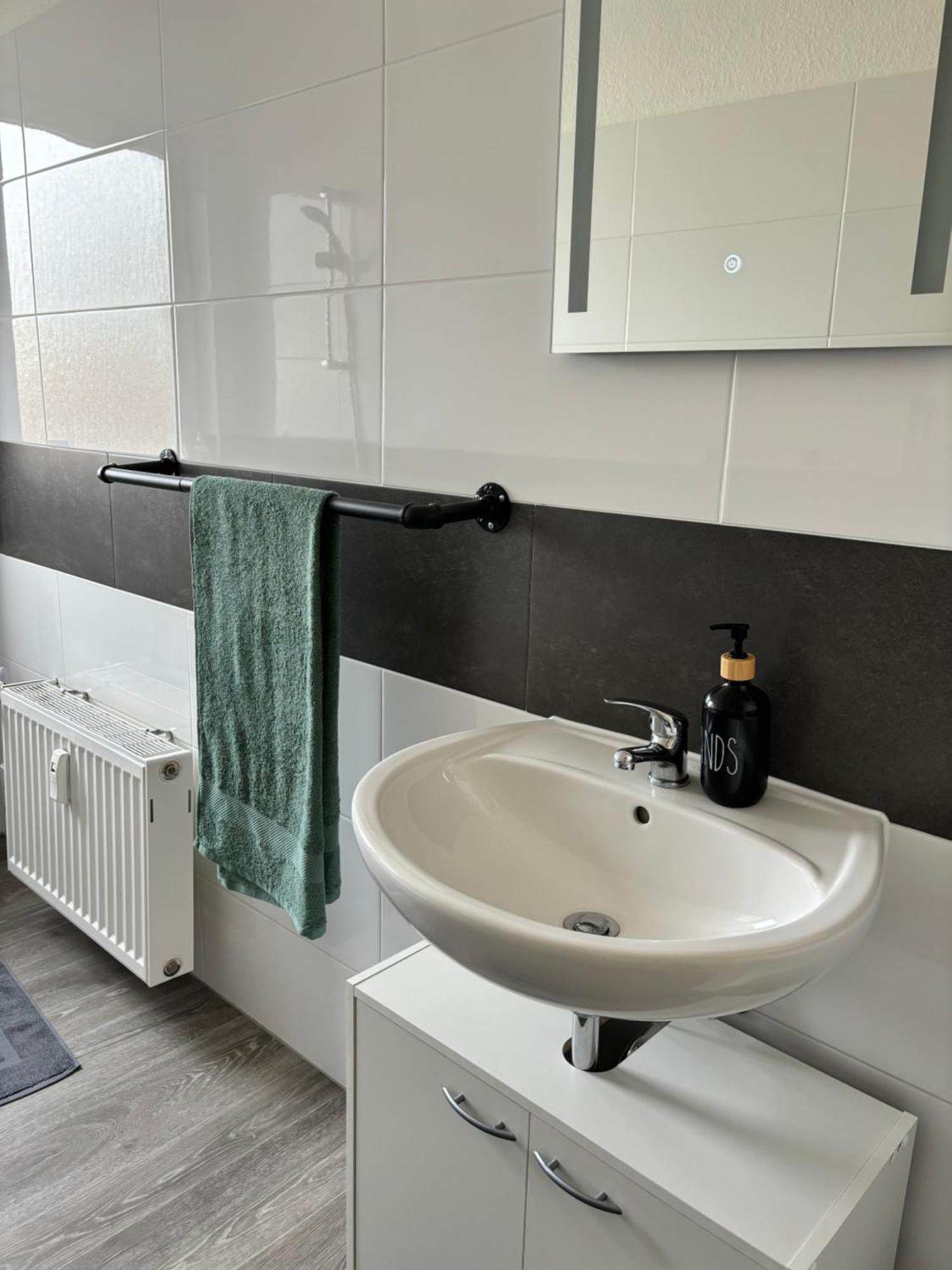 Gemuetliches Innenstadtnest, Zentrale Lage, 88Qm, Kostenfreier Parkplatz, Fuer Bis Zu 6 Personen Cottbus Esterno foto